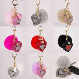 Keychains Cute Pompom Keychain Charm Loving Heart Pendant For Women Bag Car KeyRing Mobile Phone Fine Jewelry Accessories Kids Girl Gift T220909