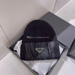 Designer triangle knitted hat men and women couple casual thicken warm skull cap unisex spring winter Beanie hats270B