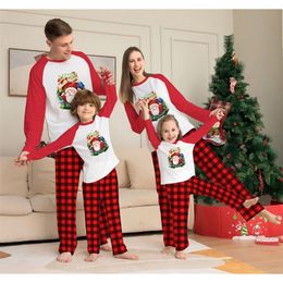 Family Matching Outfits Europe American Christmas Loungewear Cartoon Plaid Print Long Sleeve Holiday Set Parentchild Pajamas 220913