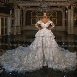 Elegant Ball Gown Wedding Dresses Deep V Neck Long Sleeves Off Shoulder Sequins Appliques Appliques Lace Ruffles Floor Length Bridal Gowns Plus Size robes de soiree
