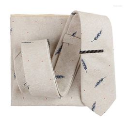 Bow Ties 1Set Fashion Casual Tie Handkerchief Set For Men Daily Accessories Bird Feather Design Clip Classic Style Gift Boy