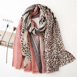 Scarves Fashion Animal Leopard Dot Fringe Viscose Shawl Scarf Women High Quality Autumn Winter Wrap Pashmina Stole Bufandas Muslim Hijab 220913