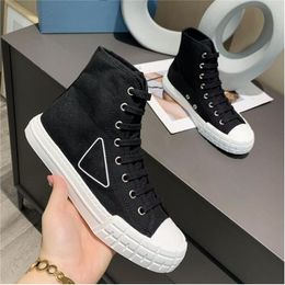 2022 Designer Re-nylon Casual Shoes Women Boots Wheel Cassetta Flat Sneakers High Top Fabric Runner Trainers Low-top Canvas Shoe Gabardine With Box