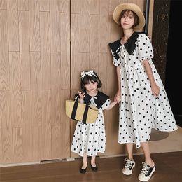 Family Matching Outfits Parent-child Outfit Summer Clothes Mother and Daughter Western Style Short Sleeve Dress Polka Dot Chiffon Elegant Princess Dress 220914