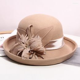 Berets 2022 Wide Curl Brim Fedora Ladies Large Flower Felt Hat Woman Winter Elegant Wool