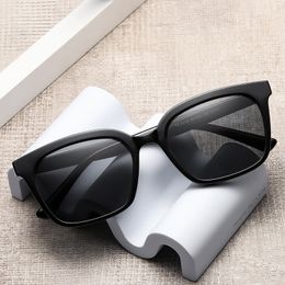 Light Colored Black Frame Sunglasses Personality Jelly Color Men's and Women's Sunglasses