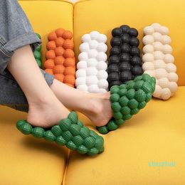 2022 new fashion Women Slipper Summer Fashion Personality Indoor Home Bathroom Massage Bubble Men Beach Slipper top quality