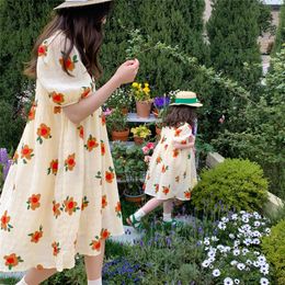 Family Matching Outfits Mon And Me Summer Dress Korean Style Mother Daughter Matching Short Sleeve Cotton Floral Dresses Women Baby Girl Clothes 220914