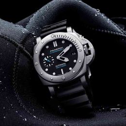 Designer Watch Luxury Watches for Mens Mechanical Wristwatch Submersible Diving Series Rubber Strap Men Wnhs