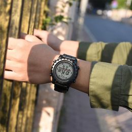 Wristwatches SYNOKE Outdoor Sports Men Digital Watches Fashion Chronograph Alarm Clock Backlight Male Electronic Relogio Masculino