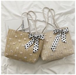 HBP Diagonal straw woven bag women's 2022 new summer fresh and simple flower beach bags fashion shoulder tote handbag