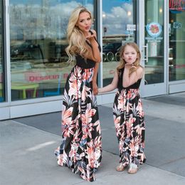 Family Matching Outfits Sleeveless Mom And Daughter Dress Birthday Wedding Family Matching Mommy Girls Me Clothes Beach Holiday Long Dresses 9T 220914