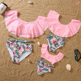 Family Matching Outfits Family Matching Swimwear Fashion Mom And Kids Bikini Summer Mother Daughter Swimsuit Women Baby Girls Clothes 220914