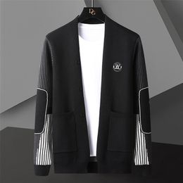 Men's Wool Blends High end light luxury trend embroidered cardigan sweater men autumn Stripe Colour contrast Personalised knitted coat men 220915