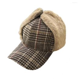 Berets Practical Winter Trapper Hat Exquisite Comfortable To Wear Plush Lining Ear Flap Hats