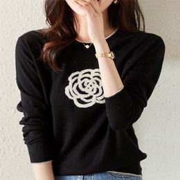 Women's Knits Tees Spring And Autumn Women's Round Neck Contrast Colour Worsted Wool Knitted Sweater Elegant And Fashionable Jacquard Type 220915
