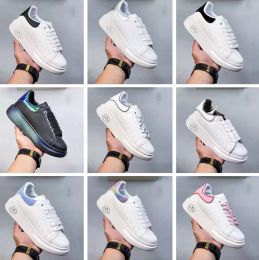 Tasarımcı Sneakers Erkek Ayakkabı Platform Eğitmenleri Kadın Spor Sneaker Deri Eğitmeni Kalın Sole Ayakkabı Lüks Kadife Süet Süpe Sakin Geri Sakinay