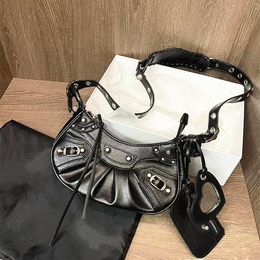 Luxurys Designer Half Moon Tote Sac de moto pour femmes Classic Crocodile Rossed Sacs à main le Cagole Crossbody Handsbag Pochette Cuth