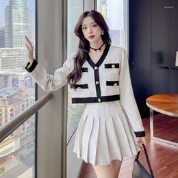 Work Dresses 2022 Autumn Style Small Fragrance V-Neck Contrast Color Long-Sleeved Short Tops Pleated Skirt Suit