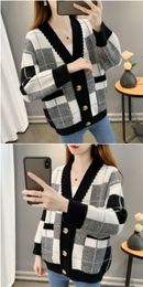 2023 new women's sweaters Designer Classic Color matching knit Women Fashion Simple Casual cardigans wool kit female pluz size coat pockets print lazy clothing