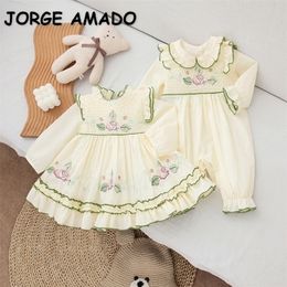 Clothing Sets Spring Family Matching Sister Clothes Long Sleeves Beige Lotus RomperPrincess Baby Dress Cute Outfits E9189 220915