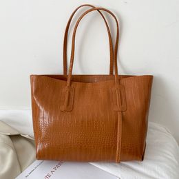 HBP Women Lady Messenger Bags Big Pattern Satchel Genuine Leather Shoulder Bag Chain Handbags Men Purse Big 19971