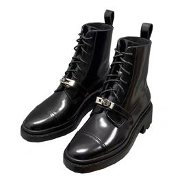 Сверхмощные бежевые кусочки платформы сапоги кожаные шнурки боевые бои боевые цепочки бутылки с низким каблуком марки