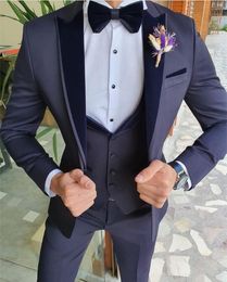 Custom-made Groom Tuxedos One Button Men Suits Peak Lapel Groomsmen Wedding/Prom/Dinner Man Blazer Jacket Pants Tie Vest M128