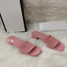 slip cover fabric UK - Foam Runner Sandals Shoes Woman Designer Heels Designer Sequined Cloth Leather Rubber High-quality exquisite fashion luxury233f
