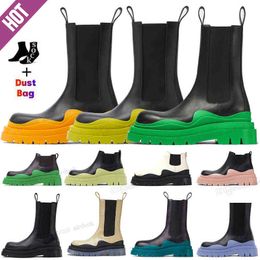 Stivali da donna Chunky Boot Moda Piattaforma antiscivolo Bootie Vera pelle Crystal Outdoor Martin Caviglia Designer Bottega Tire Botega Storm Tires