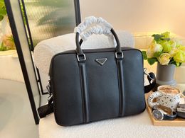 New Men Shoulder Briefcase soft top layer cowhide Designer Handbag Business Laptop Bag Messenger Bags With Nameplates Totes Men's Luggage Computer Handbags 37cm