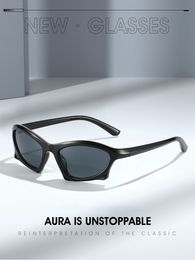 -2022 Fashion Futuristic Silver Specchio occhiali da sole da sole da sole Donne Trendy Mercury Gold Frame Cycling Guida occhiali da pesca