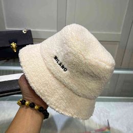 bai cheng Designer Cashmere Bucket Hat for Men Woman Letters Embroidered Lamb Hats Casquettes Winter Wool Fisherman Cap High Quality Stingy Brim Hats