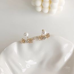 Dangle & Chandelier 2022 Fashion Korean Crystal Flower Earrings For Women Elegant Pearl Two Wear Sweet Zircon Flower Stud Earring Wedding Party Gift