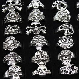 SENHUA Whole lots 25pcs MIXED Cool BOY Mens Jewellery Biker Gothic Style Antique Silver skeleton Skull Rings for Halloween Gift MR88251A