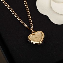 Luxury quality Charm heart pendant necklace with black diamond and nature shell beads in 18k gold plated have box stamp PS7228A