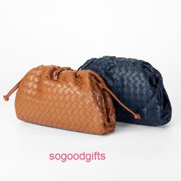 A YD Luxurys Jodies Designers Bag Crossbody Bottegss Bags Venetss with the logo Weaving cloud bag soft skin dumpling popular new style real cowhi