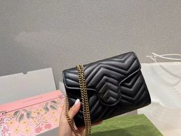 Women chain shoulder bag luxurys handbags designers crossbody bags fashion leather purse embroidery thread size20cm