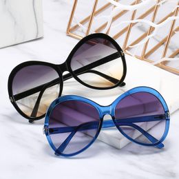 Sunglasses Round Women Luxury Pink Punk Aesthetic Lenses Retro Y2k Oversize Metal Fashion Summer Dark Party Sun Protective