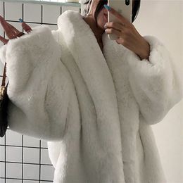 Women's Fur Faux White Jacket Winter Oversized Thick Warm Fluffy Coat Women Loose Casual Stylish Korean Fashion Streetwear 220919