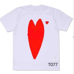 Cdg Fashion Mens Play t Shirt Designer Red Heart Commes Casual Women Shirts Des Badge Garcons High Quanlity Tshirts Cotton Embroidery S00V