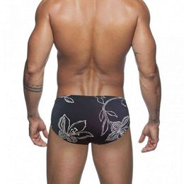 Men's Swimwear New Printed Swimwear Sexy With Pad Mens Swimwear Low Waist Triangle Sport Wear For Bathing Breathable Swim Suit Shorts J220913