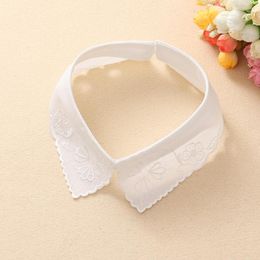 Bow Ties 2022 Women Floral Embroidery Fake Collar Detachable Ladies White Lapel Necklace Choker For Sweater Dress False Collars