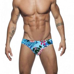 Men's Swimwear Low Waist Beachwear Sexy Padded Swimwear Men Printed Swimsuit Swimming Briefs Quick Dry Swimsuit Summer Men Swimsuit J220913