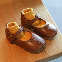 Sneakers Early Autumn Fashion Girls Kids Leather Flats Children Solid Colour Wide Toes Comfort Shoes 220920