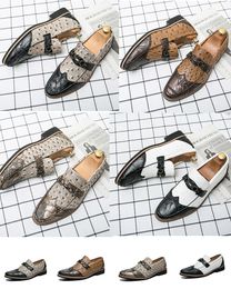 Double color matching high-end men shoes loafers metal buckle pointed toe flat heel fashion classic office professional comfortable slip-on casual shoes size 38-46