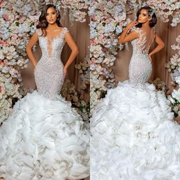 Gorgeous Mermaid Wedding Dress Jewel Neck Lace Appliqued Beading Sequined Long Bridal Gowns Cascading Ruffles robes de mariee