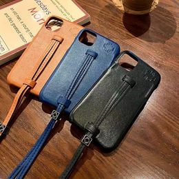 Fashion Leather Designers Iphone Cases Wrist Strap Phone Cases For Iphone 14 Promax 14 Pro 14 13pro 12 11 Pro Cellphone Protect Case