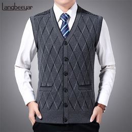 Men's Vests Fashion Brand Sweaters Men Pullovers Vest Sleeveless Slim Fit Jumpers Knitwear Autumn Korean Style Casual Clothing Male 220920