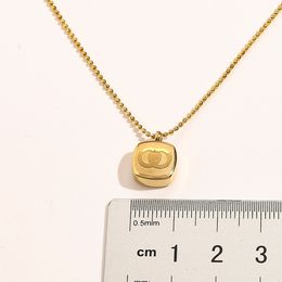 Never Fading 14K Gold Plated Luxury Brand Designer Pendants Necklaces Stainless Steel Letter Choker Pendant Necklace Beads Chain Marry Christmas Gifts Accessorie